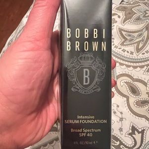 Bobbi Brown Intensive Serum Foundation brand new in box  retail 75$